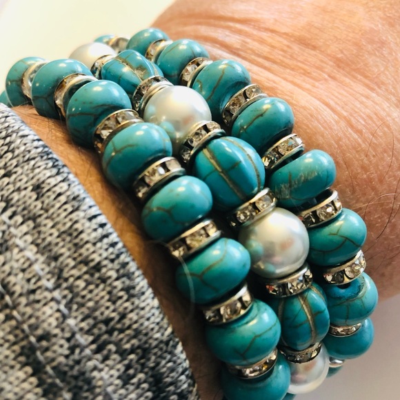 Set of 3 Turquoise Pearl Stretch Bracelets - Picture 6 of 8